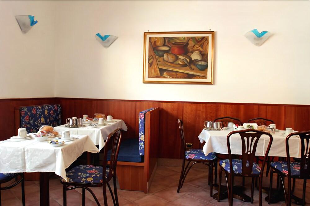 Albergo Carla Pont-Saint-Martin Kültér fotó