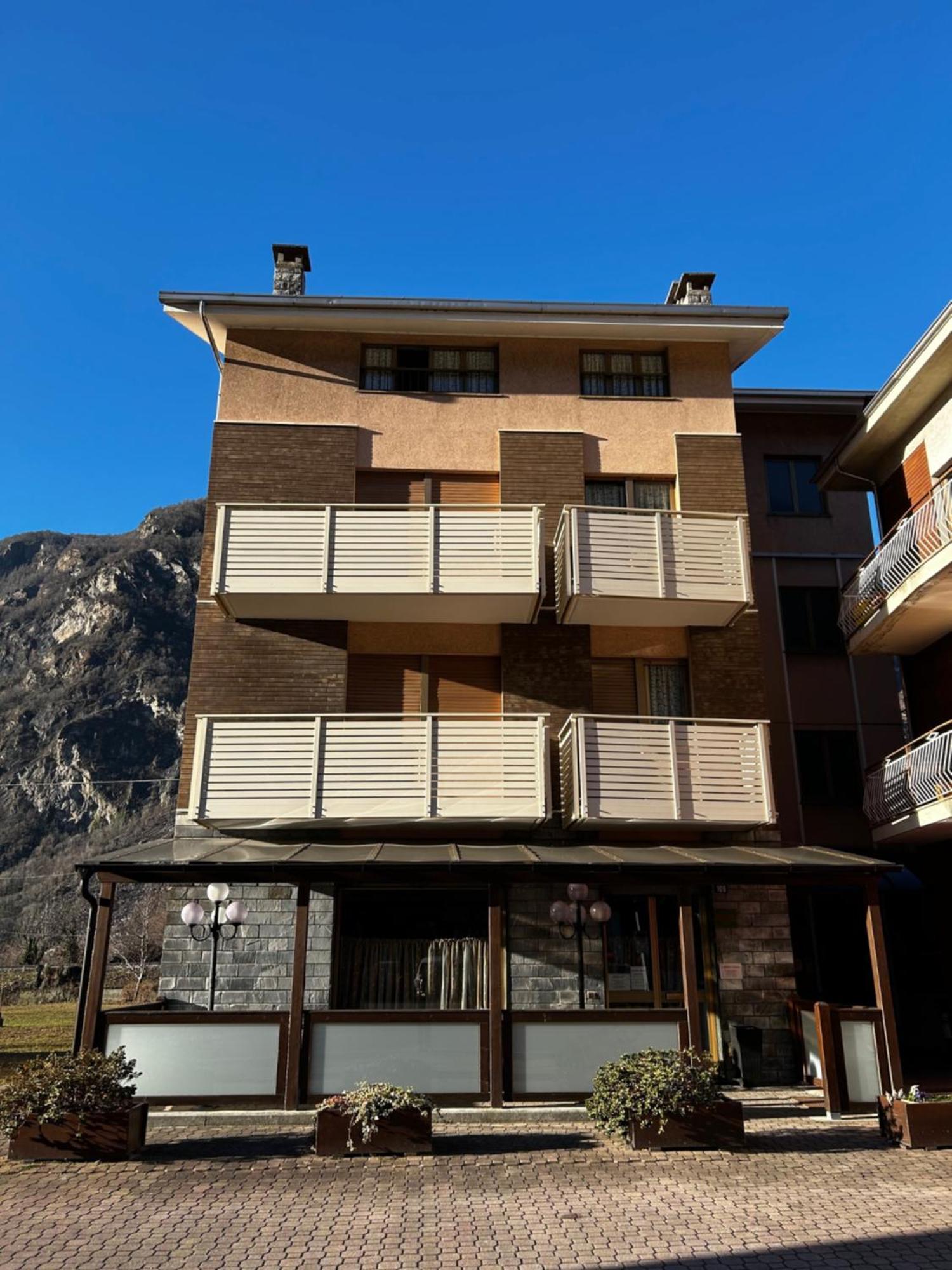 Albergo Carla Pont-Saint-Martin Kültér fotó